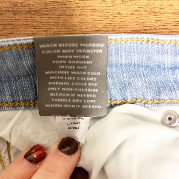 NWT Torrid perfect wide leg vintage stretch Mid Rise jean size 10R raw hem - Picture 11 of 12